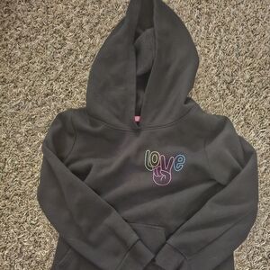 Girls cat & jack black love hoodie size sm 6/6x
